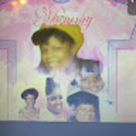 Meet your Posher, Dawn - Picture 1 of 1